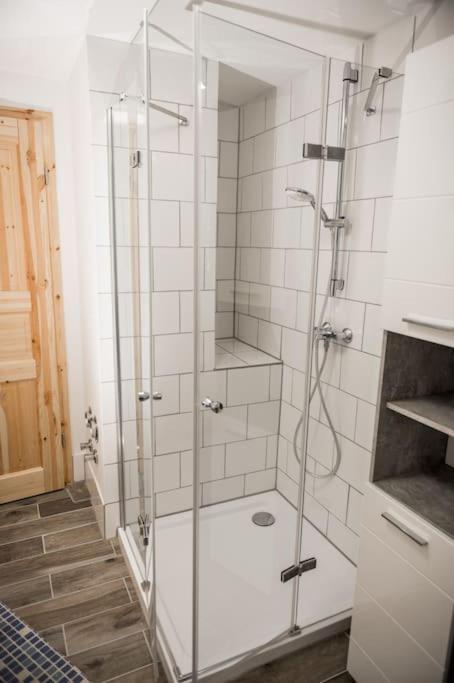 Stadt-Ferienwohnung Mit 55 M² Fuer 2 Erw. Personen Und Kind Bis 3 Jahren Bad Lauterberg Exterior foto